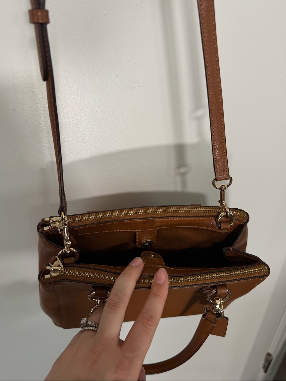 Coach Tan Pebbled Leather Tote with Gold Hardware - Picture 7 of 10